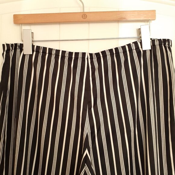LRL Striped Satin Long Sleeve/Long Pant Pajama Set Black White Stripe Size M - Picture 13 of 15